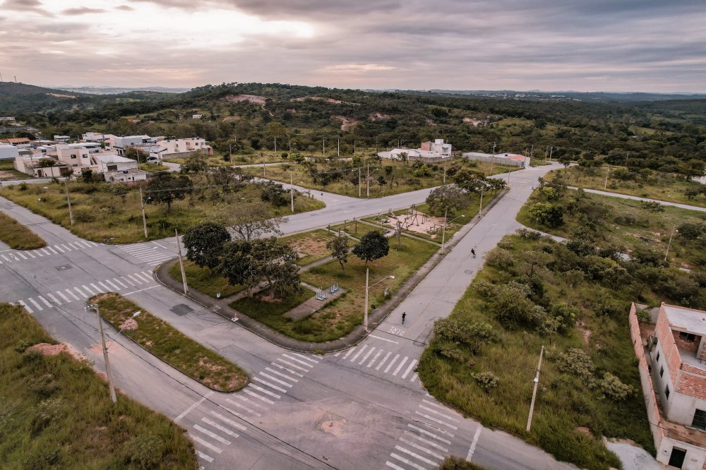 Terreno - Venda - Residencial Lagoa Park - Divinpolis - MG